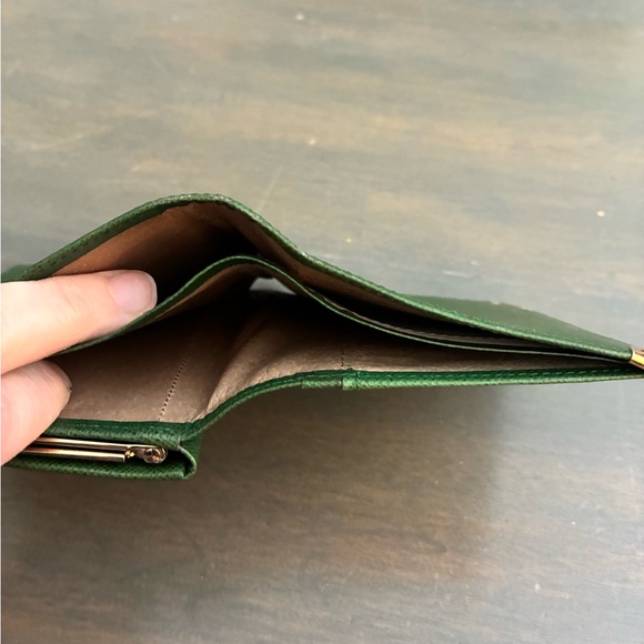 VINTAGE Givenchy Forest Green Bifold Compact Wallet w Gold Tone Accents Leather - Picture 2 of 9